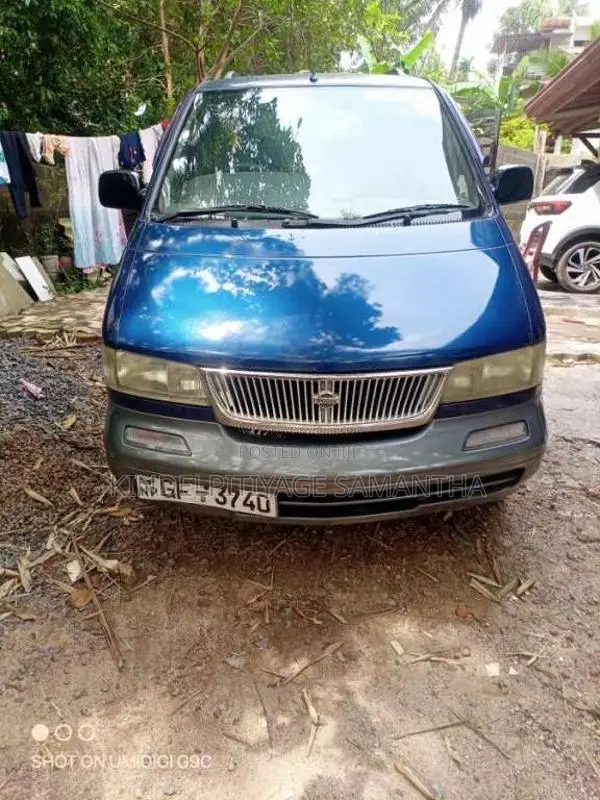 Nissan Largo 1997 Van (Used)