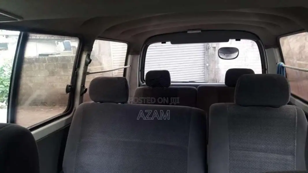 Toyota Regius 1997 Van (Used)