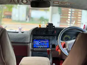 Toyota Dolphin 1997 Van (Used)