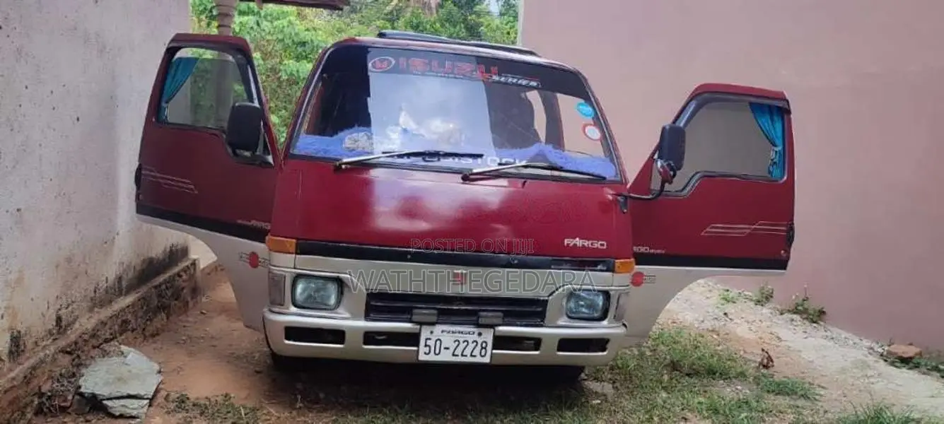 Isuzu Fargo 1986 Van (Used)