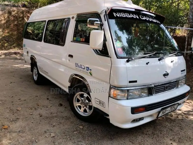 Nissan Caravan Super Long 2002 Van (Used)