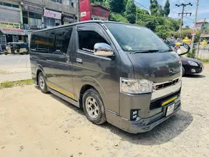 Toyota KDH 2008 Van (Used)