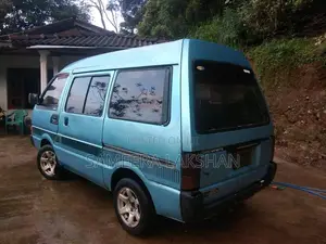 Nissan Vanette 1993 Van (Used)