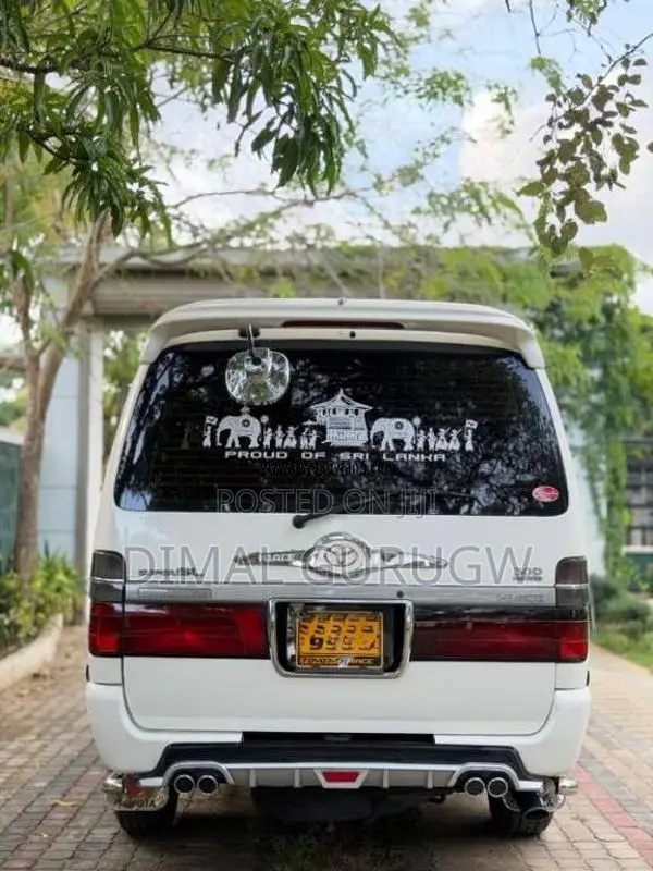Toyota Dolphin 1997 Van (Used)
