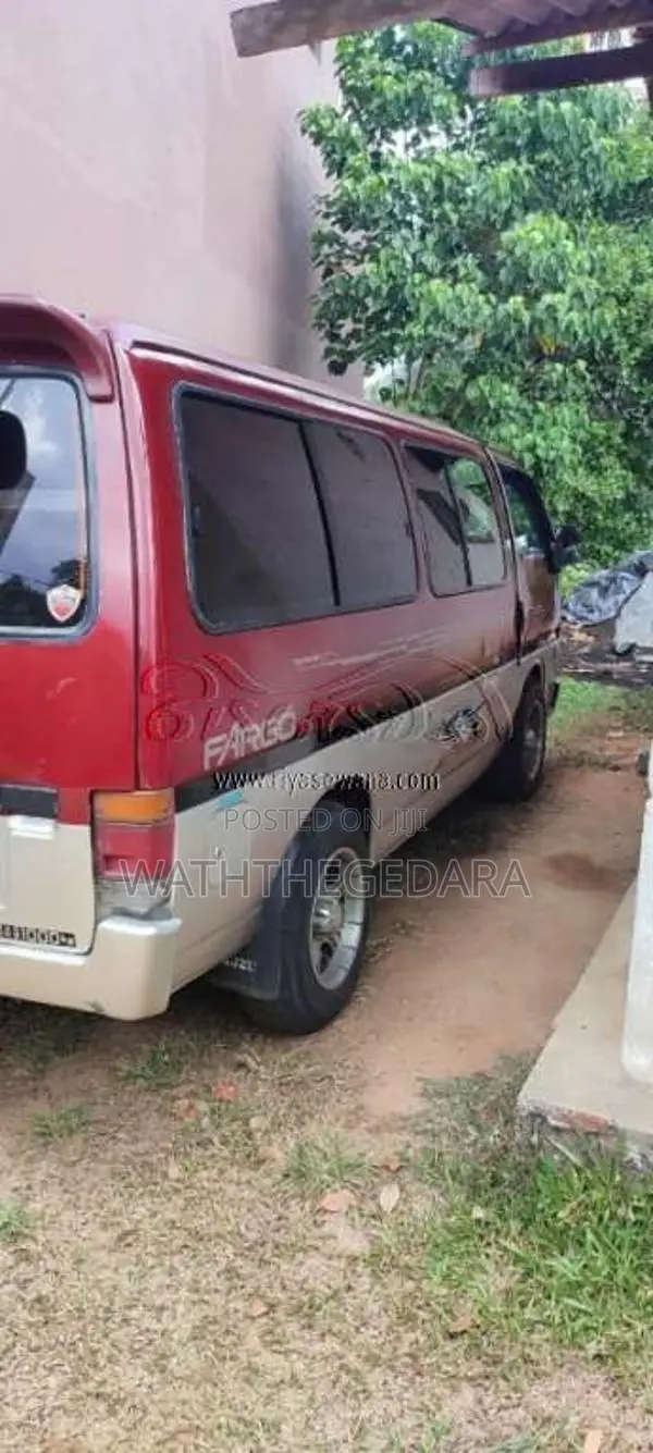 Isuzu Fargo 1986 Van (Used)