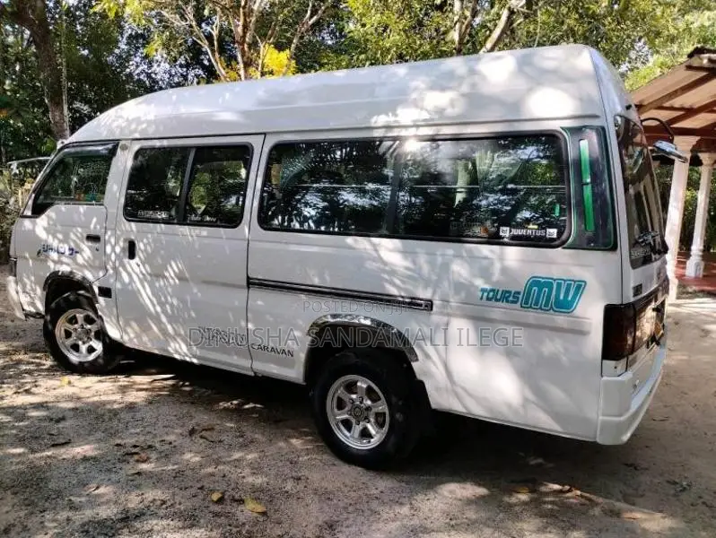 Nissan Caravan Super Long 2002 Van (Used)