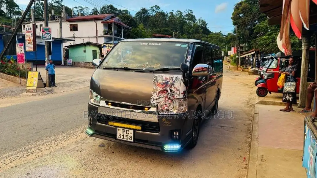 Toyota KDH 2008 Van (Used)