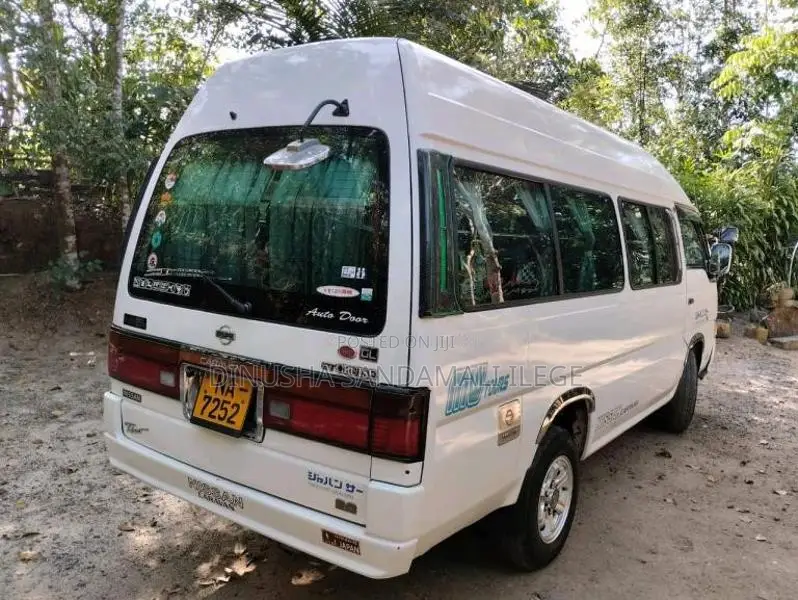 Nissan Caravan Super Long 2002 Van (Used)