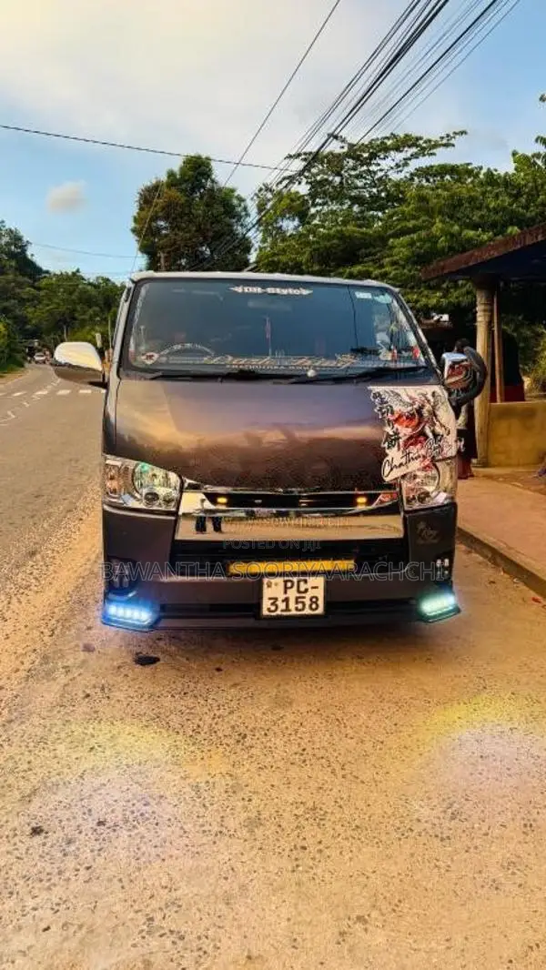 Toyota KDH 2008 Van (Used)