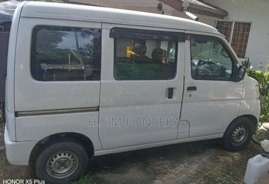 Daihatsu Hijet 2015 Van (Used)