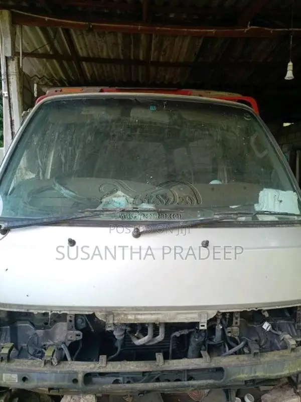 Nissan VRG 1980 Van (Used)