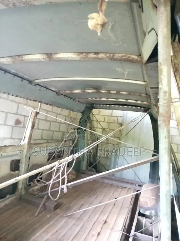 Nissan VRG 1980 Van (Used)
