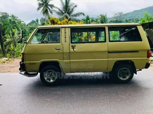 Mitsubishi L300 1984 Van (Used)