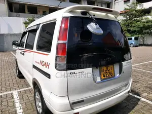 Toyota Townace Noah CR42 GL 2000 Van (Used)