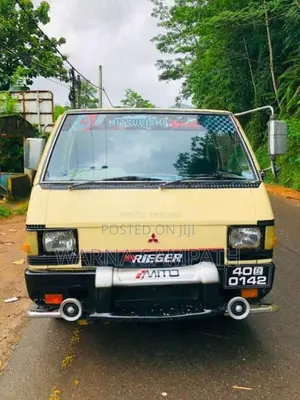 Mitsubishi L300 1984 Van (Used)