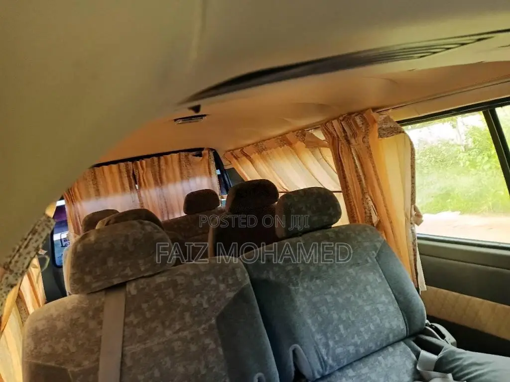 Nissan Caravan 1998 Van (Used)