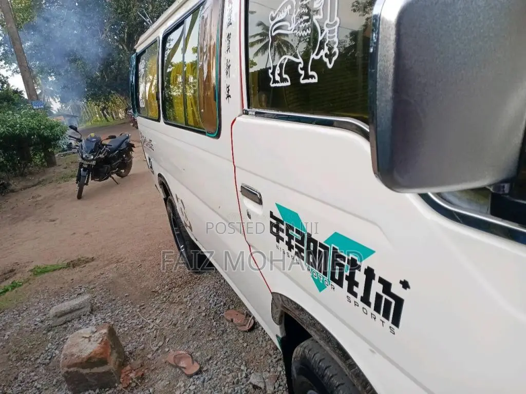 Nissan Caravan 1998 Van (Used)