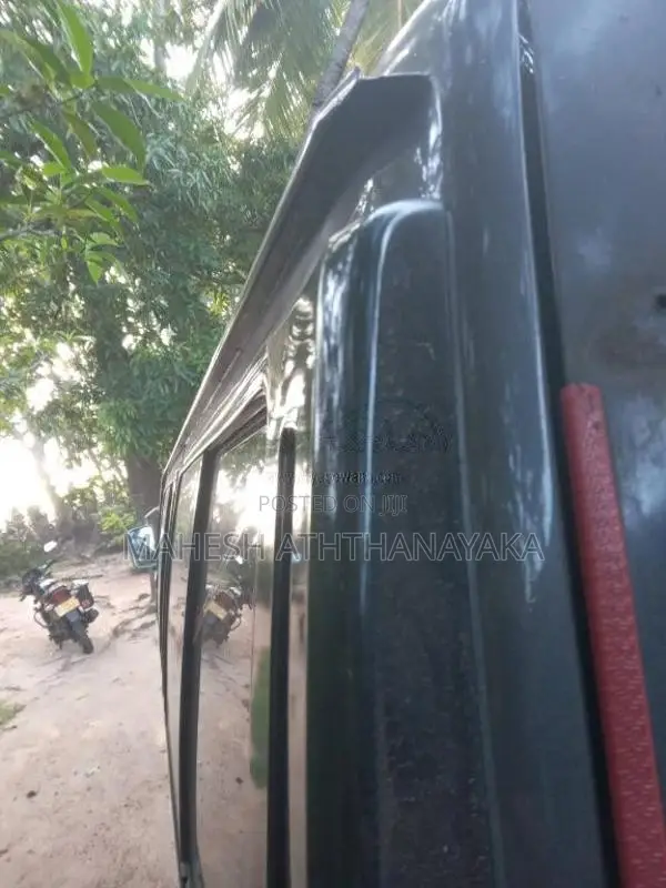 Nissan Caravan 1991 Van (Used)