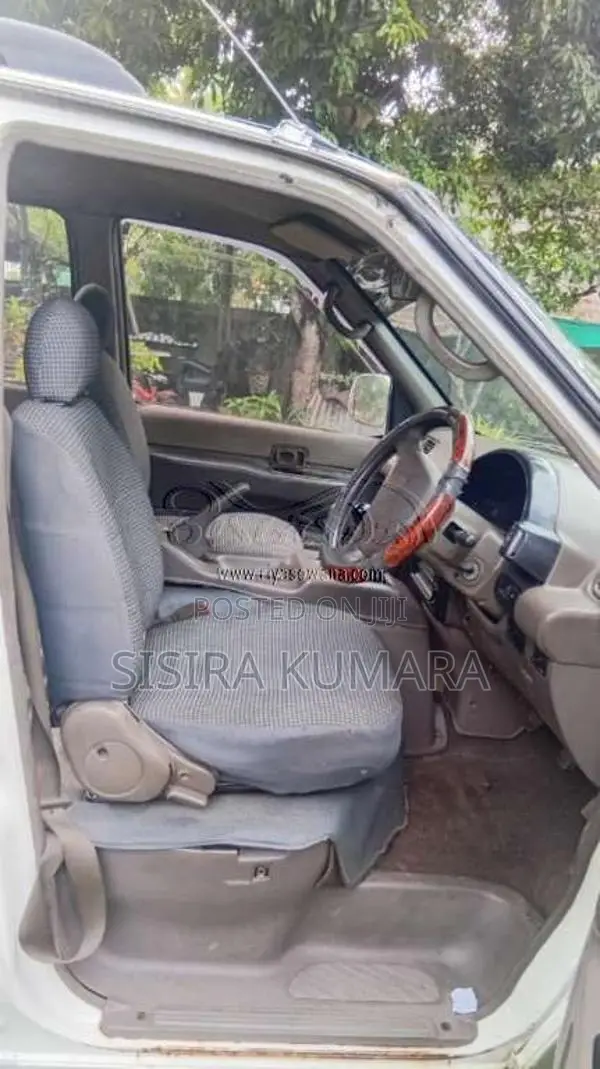 Nissan Serena 1996 Van (Used)