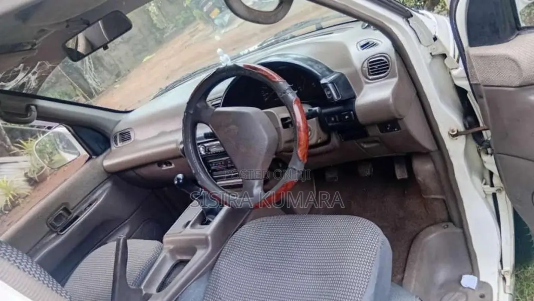 Nissan Serena 1996 Van (Used)