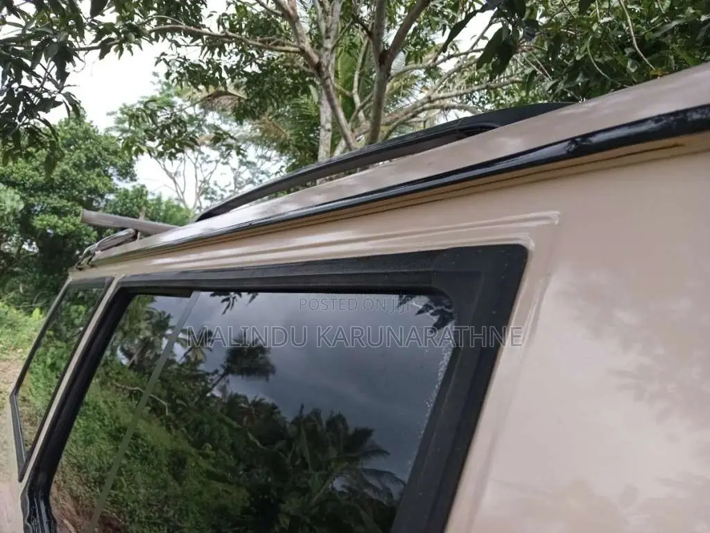 Mitsubishi L300 1984 Van (Used)