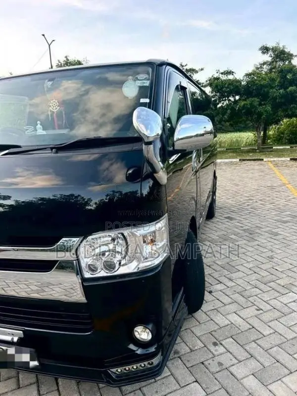 Toyota KDH Super GL 201 2014 Van (Used)