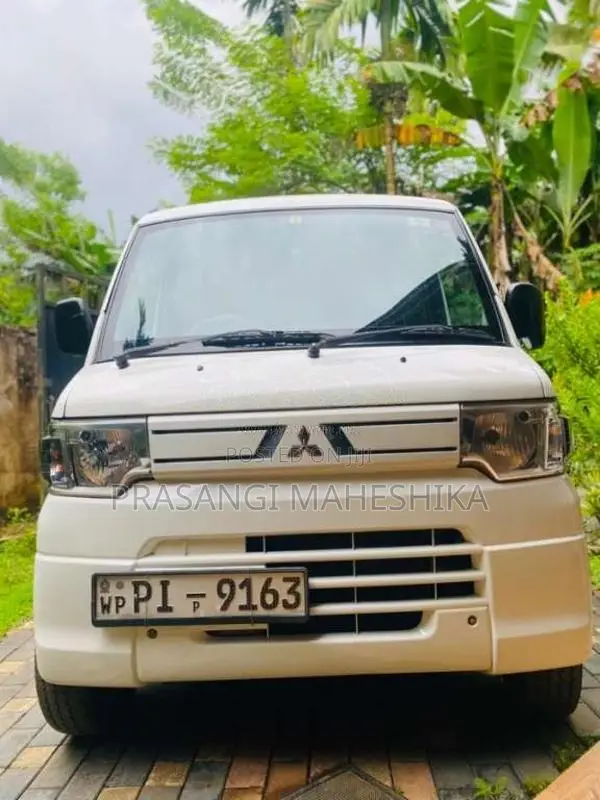 Mitsubishi Minicab 2018 Van (Used)