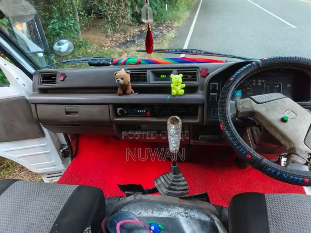 Isuzu Wfr Fargo 1980 Van (Used)