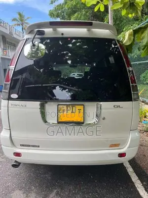 Toyota TownAce 2001 Van (Used)