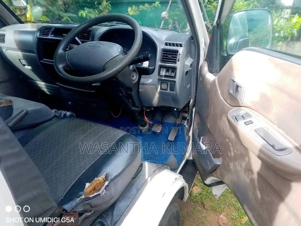 Nissan Vanette 2002 Van (Used)