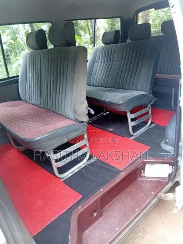 Toyota Dolphin 1990 Van (Used)