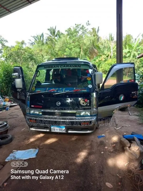 Nissan Caravan 1992 Van (Used)