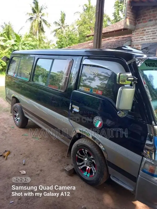 Nissan Caravan 1992 Van (Used)