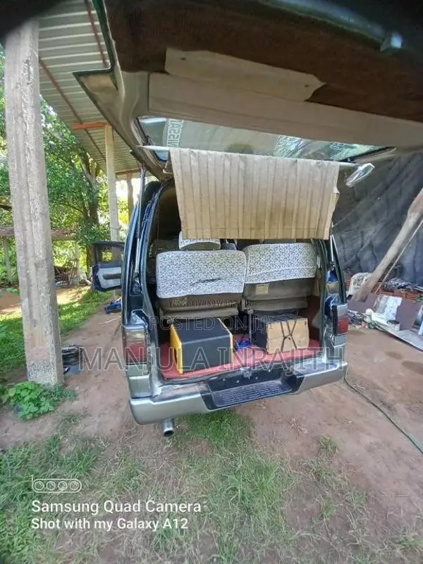Nissan Caravan 1992 Van (Used)