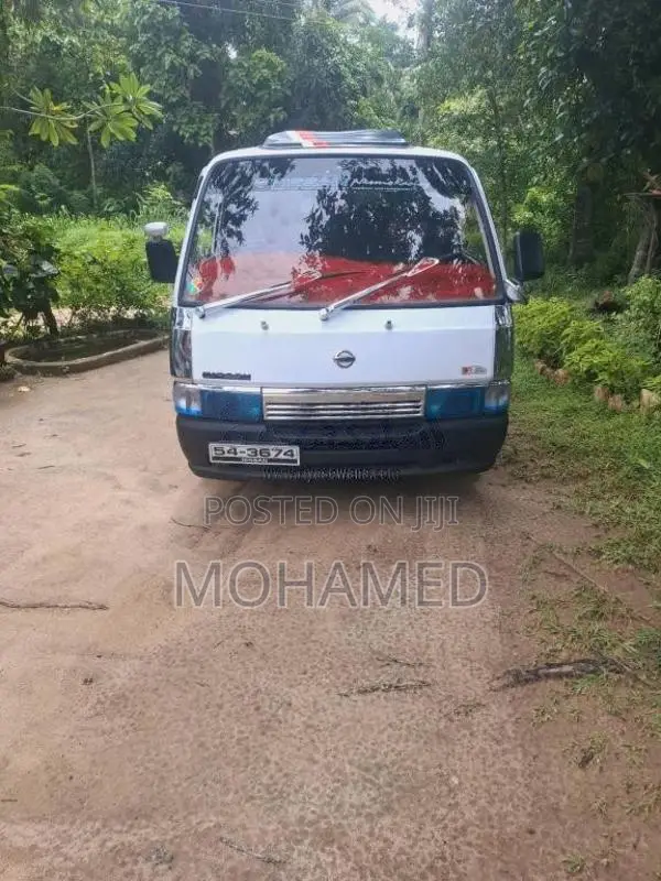 Nissan Caravan 1990 Van (Used)