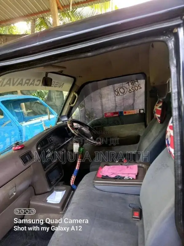 Nissan Caravan 1992 Van (Used)