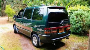 Nissan Serena 1992 Van (Used)