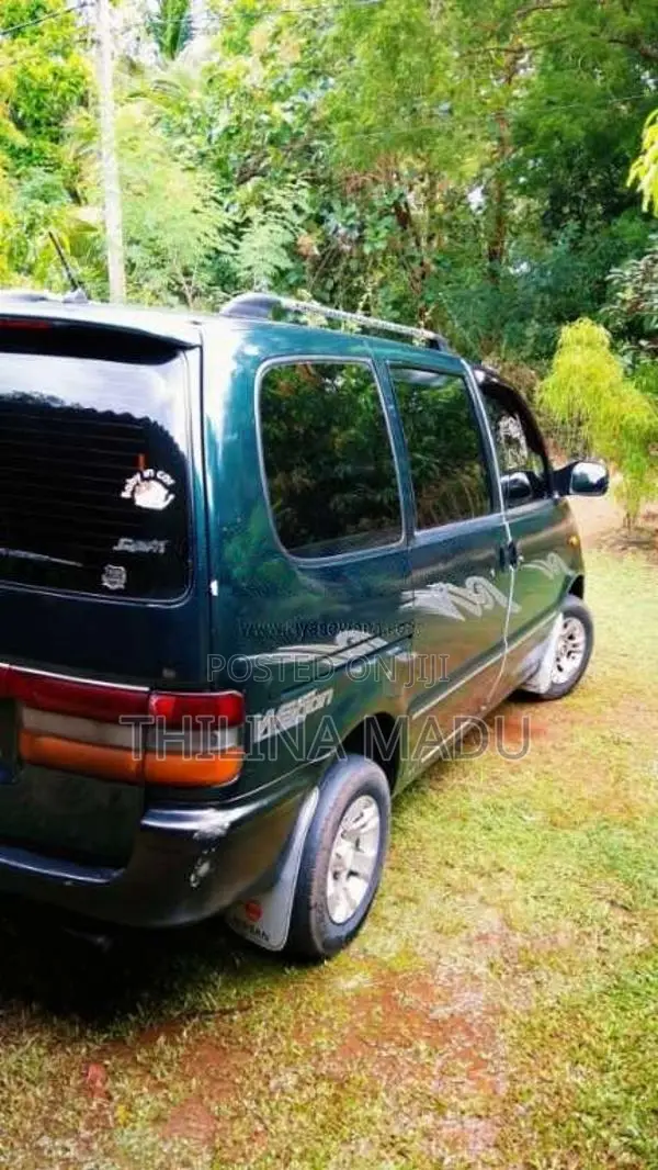 Nissan Serena 1992 Van (Used)