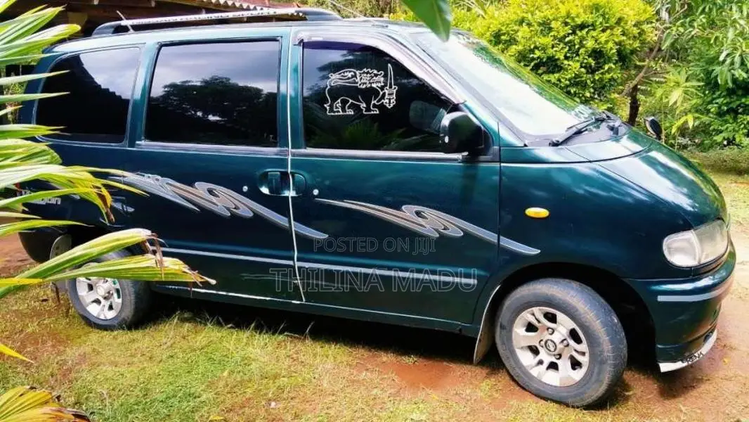 Nissan Serena 1992 Van (Used)