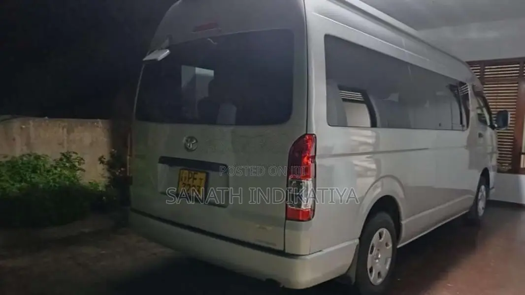 Toyota HIACE 2006 Van (Used)