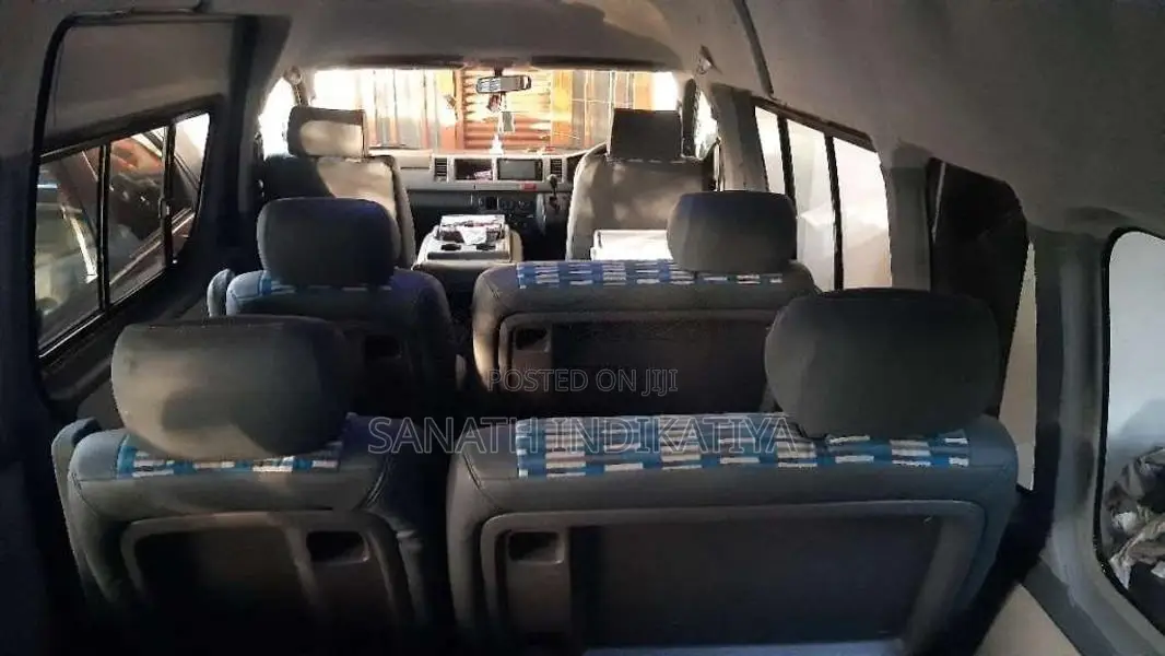 Toyota HIACE 2006 Van (Used)
