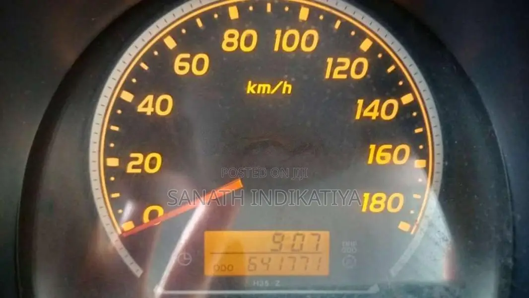 Toyota HIACE 2006 Van (Used)