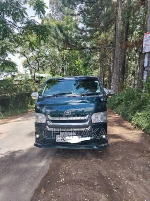 Toyota KDH 2007 Van (Used)