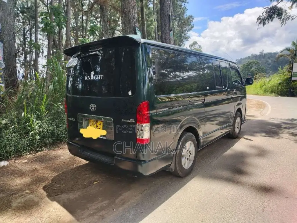 Toyota KDH 2007 Van (Used)