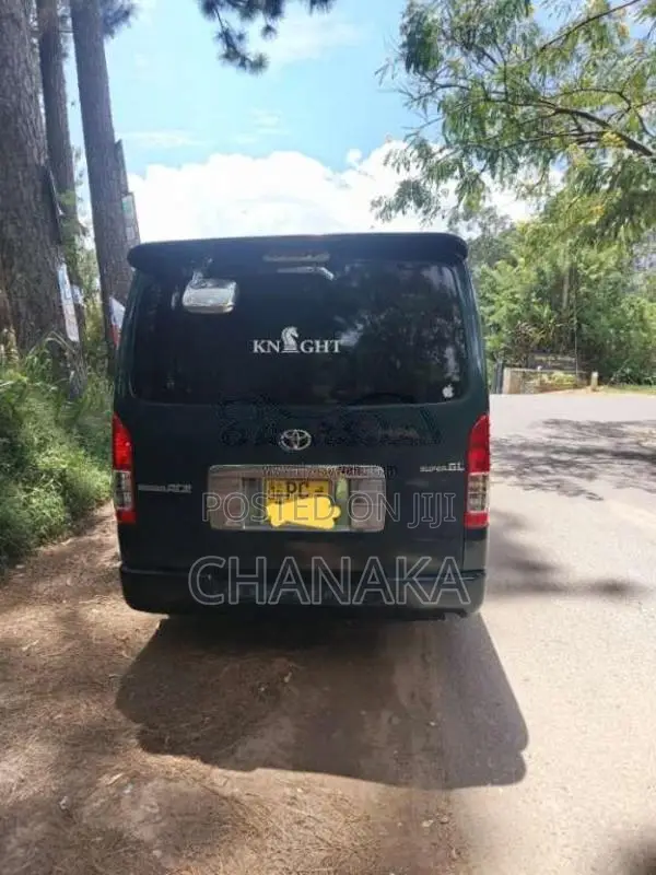 Toyota KDH 2007 Van (Used)