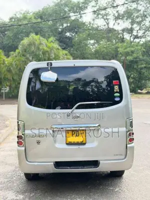 Nissan E25 2007 Van (Used)