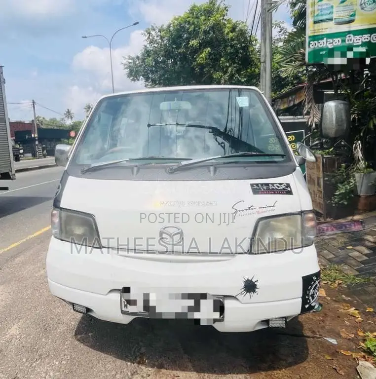 Mazda Bongo Lion Face 2004 Van (Used)