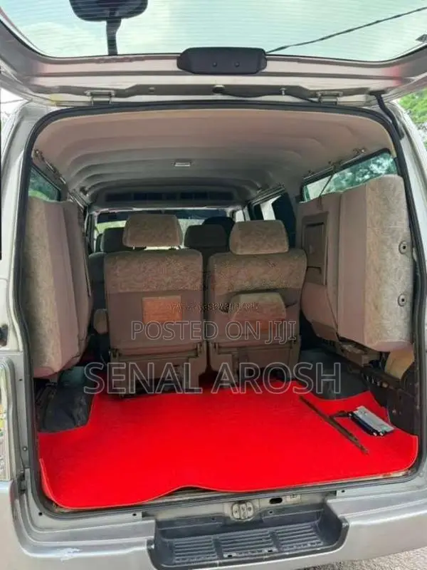 Nissan E25 2007 Van (Used)