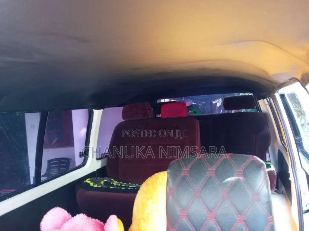 Mitsubishi PO5 1991 Van (Used)