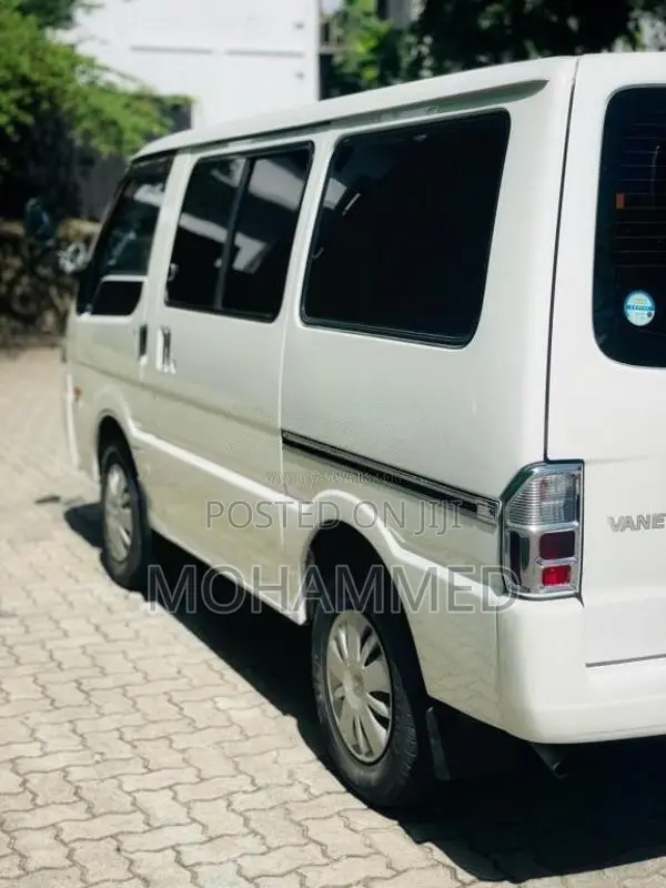Mazda Bongo 2007 Van (Used)